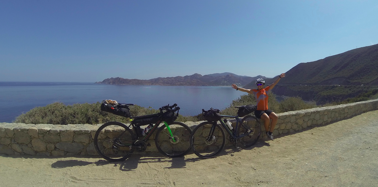 giulia de maio, raid in corse, cicloturismo, corsica, vacanza, bici